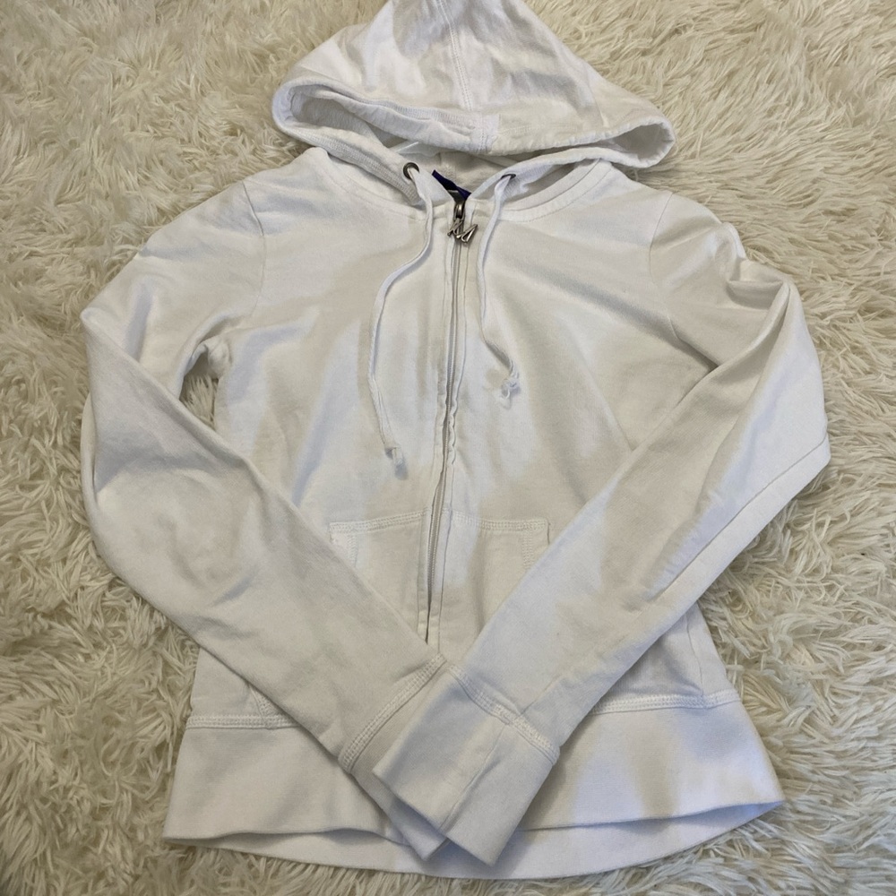 Fitted sweater